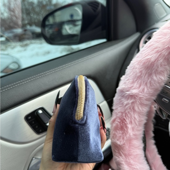 Dior Midnight Blue Velvet Cosmetic Bag - Picture 3 of 4